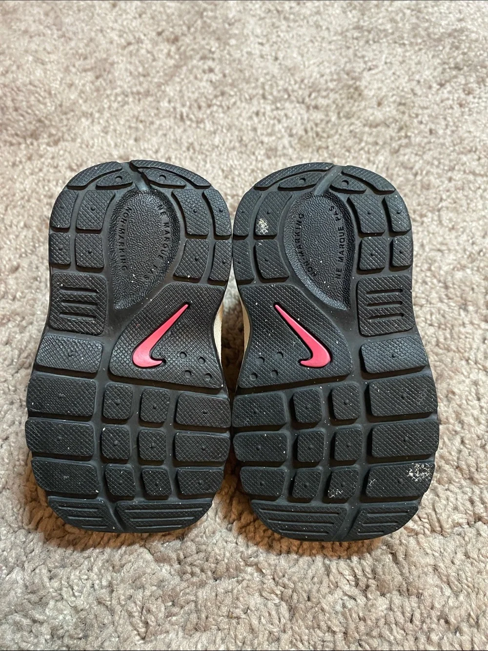 Nike Pillar TECH basketball Toddler Gray and Pink Velcro Sneakers size 4C